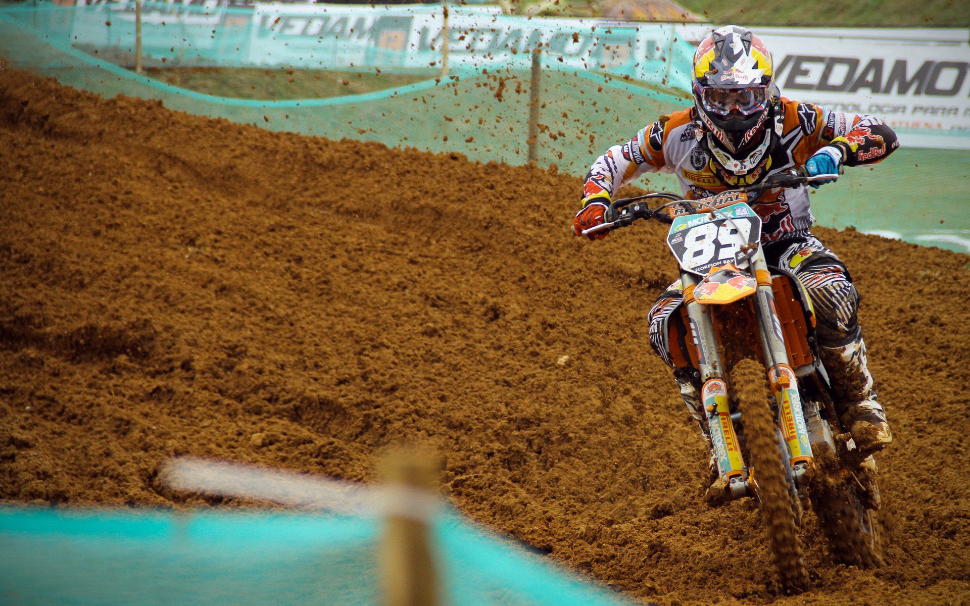 “最后一击定乾坤——全场焦点瞬间,燃爆全场”,最后一击歌词