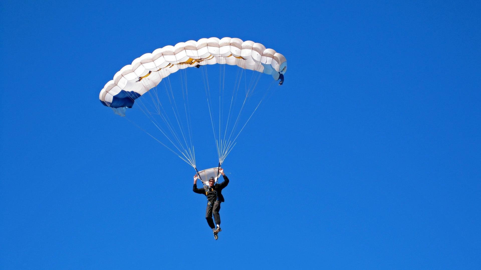 女篮小将留洋澳洲，教练称其“有国际级潜力”，2021澳大利亚女篮主教练